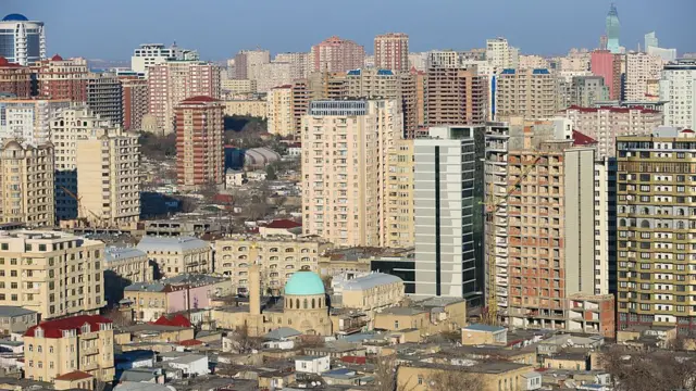 Azərbaycan borclu siyahıları yeni tikili binalar Bakı Yasamal rayonu Kristal Abşeron