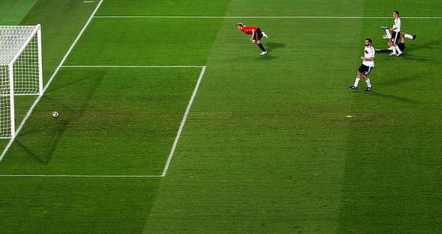 Fernando Torres scores against Germany in the Euro 2008 final
