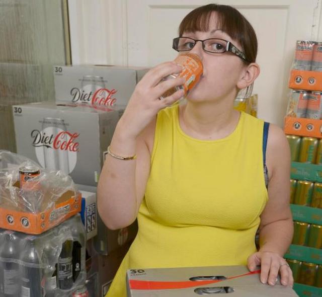 Emma Forrest mostra estoquejogos interativos onlineenergéticos e refrigerantesjogos interativos onlinecasa