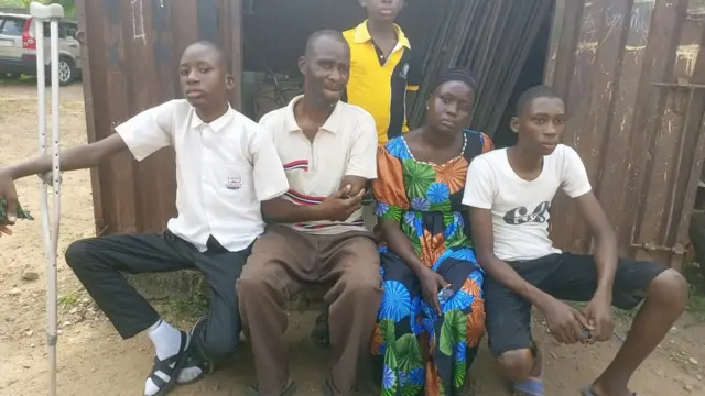 Funso, Seye, Iyawo r atawọn ọmọ rẹ miran meji