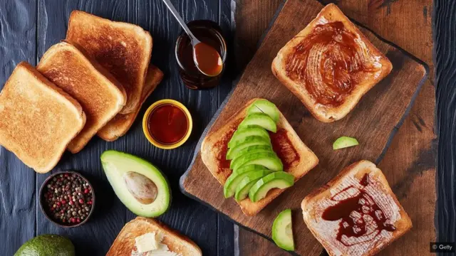 Un premier "déclencheur" avec les glucides est essentiel pour relancer le métabolisme.