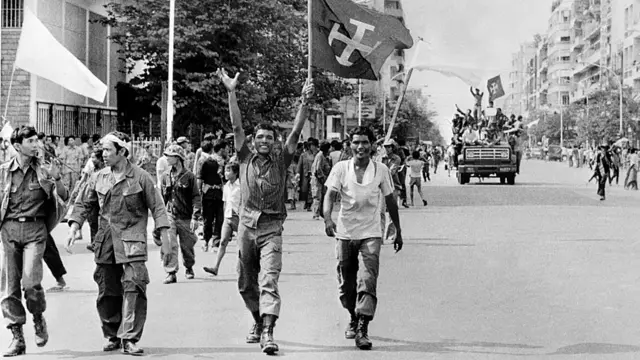 Jemeres rojos entrando en Phnom Penh