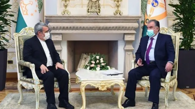 وزیر کشور ایران در سفر به تاجیکستان با امامعلی رحمان، رئیس جمهور تاجیکستان دیدار کرده بود