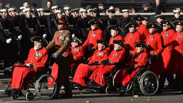 Lance Corporal Johnson Beharry and Chelsea pensioners