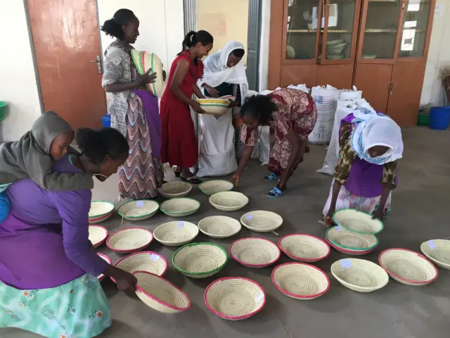 ኣባላት ማሕበር ናብ ዕዳጋ ዝቐርብ ውፅኢት ስረሐን እንትዕሽጋ