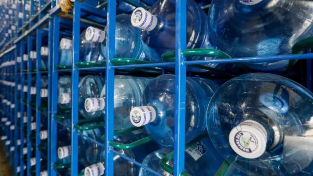 пластикова пляшка