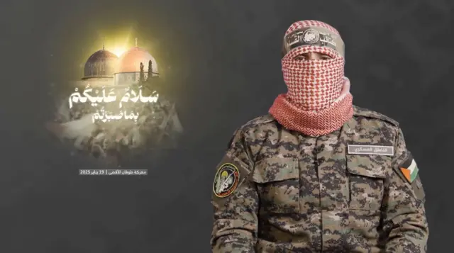 Une photo montre Abu Obeida, porte-parole des Brigades Qassam, la branche militaire du Hamas