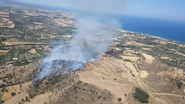 Ayvacık'ta orman yangınının havadan görüntüsü
