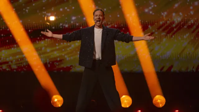 Клемен, представник Словеније, наступа трећи