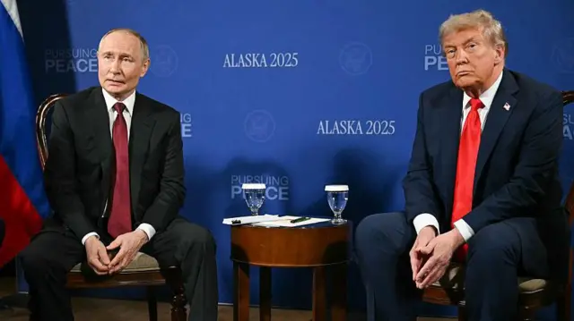 पुतिन और ट्रंप की तस्वीर