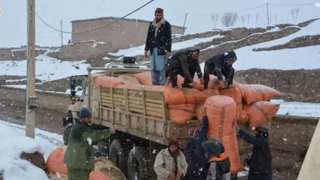 افغانستان او پاکستان کې درنو ورښتونو مرګژوبله اړولې، د لا نورو زیانونو خبرداری هم ورکړ شوی Bbc