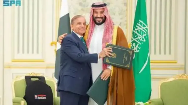 शहबाज़ शरीफ़ और मोहम्मद बिन सलमान