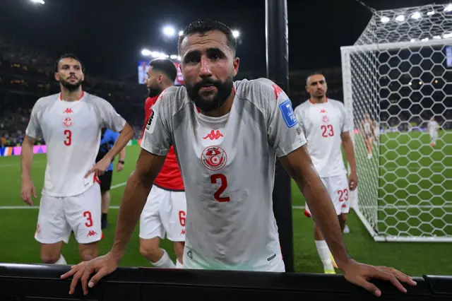 Joueurs tunisiens à la mine triste