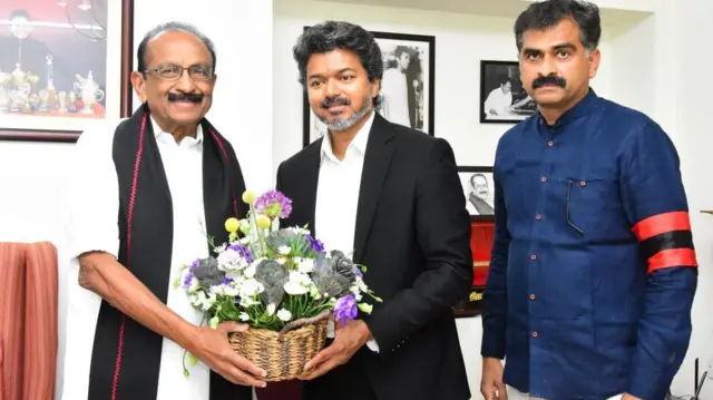 மதிமுக பொதுச் செயலாளர் வைகோவை அவரது அண்ணா நகர் வீட்டில் சந்தித்த விஜய்