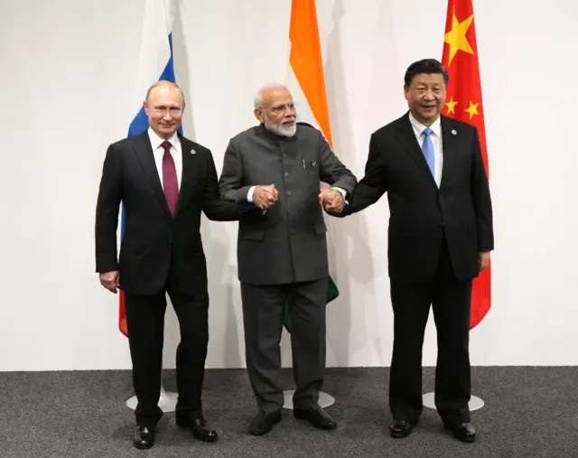 साल 2019 में जी-20 बैठक के दौरान पीएम मोदी, व्लादिमीर पुतिन और शी जिनपिंग