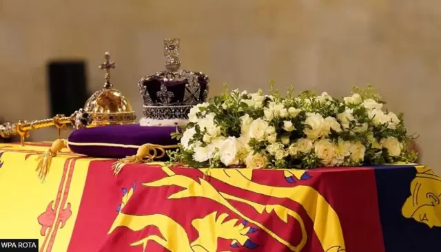 Isanduku y'Umwamikazi