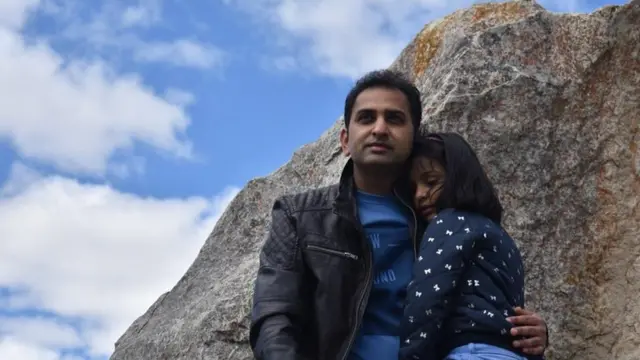 سہیل شاہد اپنی بیٹی کے ہمراہ