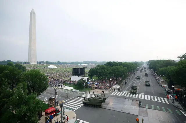 阅兵于当地时间周六傍晚举行,当日正值特朗普生日,亦是美国陆军建军250周年。