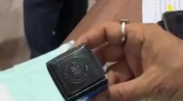 બીબીસી ગુજરાતી, ગુજરાત, સુરત, વિઝા, પોલીસ, ગુજરાત પોલીસ