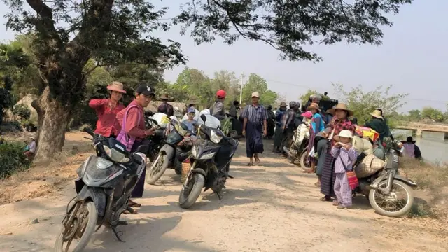 ခင်ဦးစစ်ရှောင်တွေ