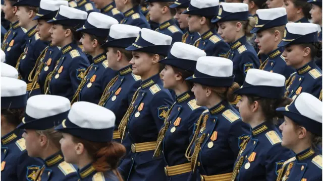 Ženщinы na parade