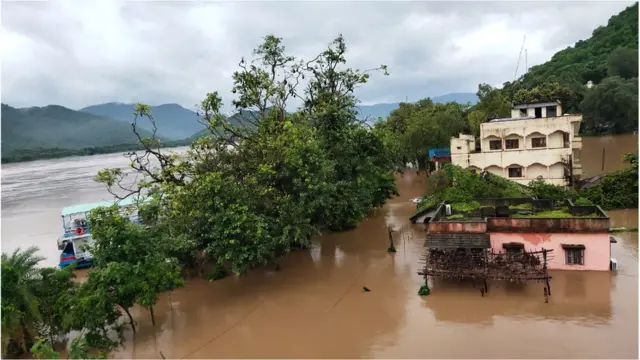 గోదావరి వరద