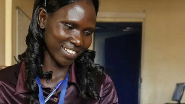 Votre sourire doit dire: " je suis si heureuse d'être ici".