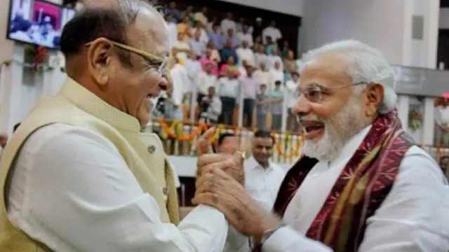 शंकर सिंह वाघेला और नरेंद्र मोदी