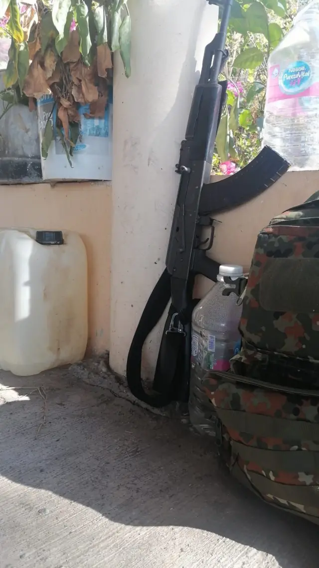 Fusil fotografiado por Orlando Paniagua