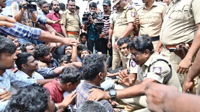 சாம்சங் இந்தியா போராட்டம்