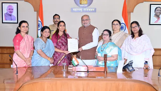 सुषमा अंधारे आणि शिष्टमंडळ