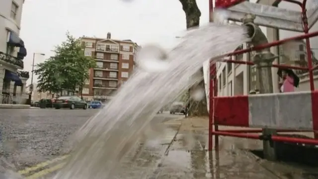 પાણીની તસવીર