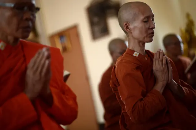 ภิกษุณี