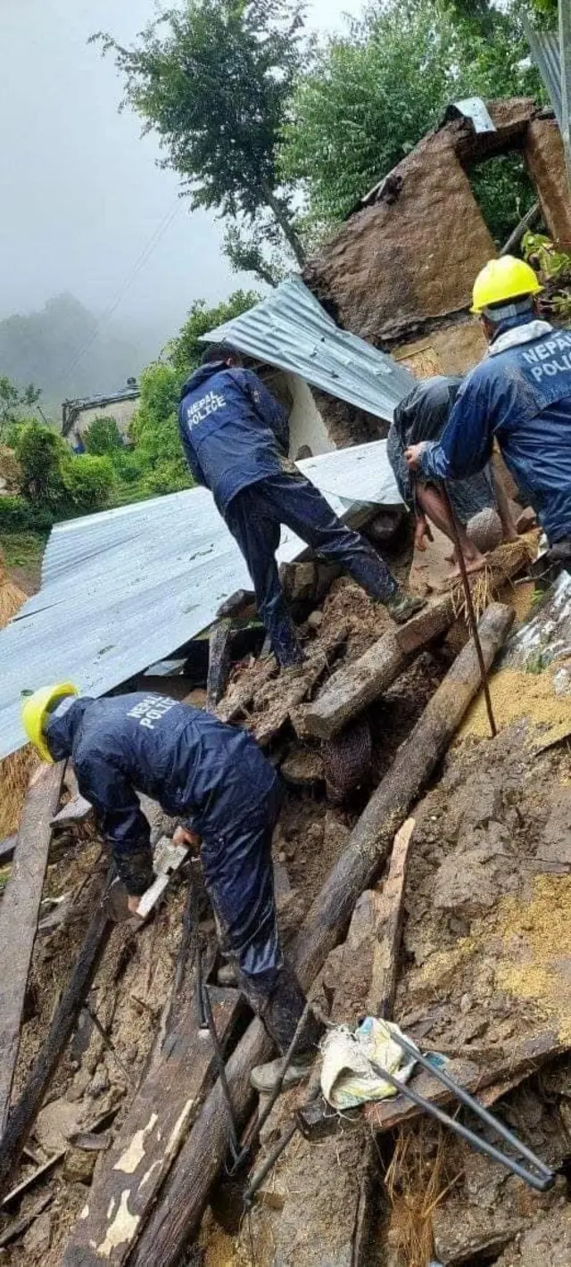 सायल गाउँमा पहिरो