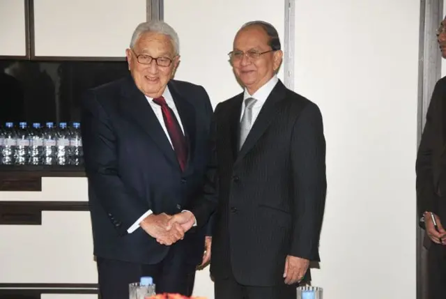 ၂၀၁၂ ခုနှစ် က အမေရိကန်၊နယူးယောက်မှာ သမ္မတဦးသိန်းစိန်နဲ့တွေ့ခဲ့တဲ့ ဟင်နရီကစ်ဆင်ဂျာ