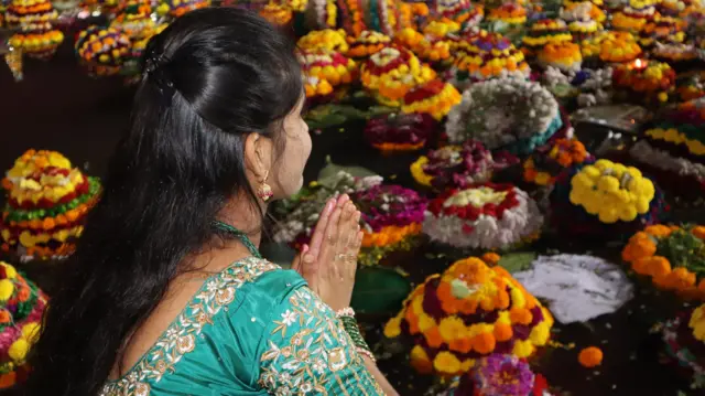 బతుకమ్మ