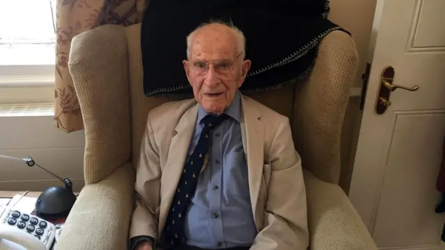 В свои 106 Билл Фрэнкленд, возможно, самый старый из действующих врачей, и не похоже, что он собирается уйти на покой