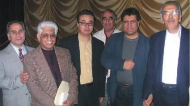 استاد واصف باختری با آقایان صدیق برمک، لطیف مصدق، برنا کریمی، رازق فانی و داکتر صدر الدین شهاب زاده. امریکا ۱۳۸۳