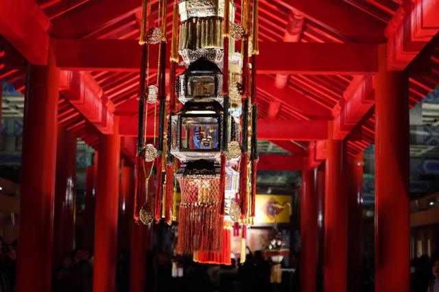 此次活动是故宫新年系列活动之一，部分宫殿再现了清代皇家过春节时的盛况。