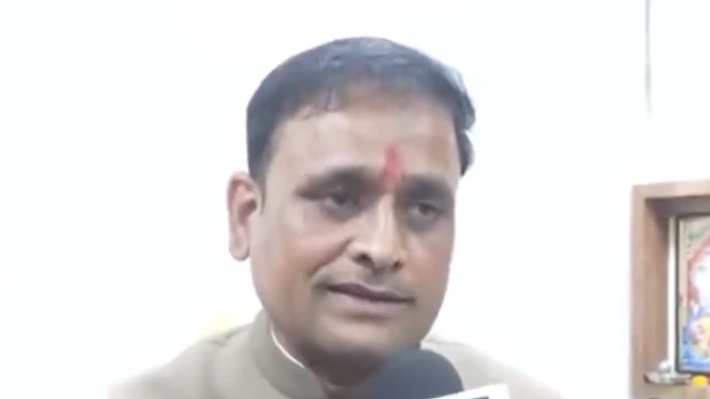 दतिया से अशुतोष तिवारी 