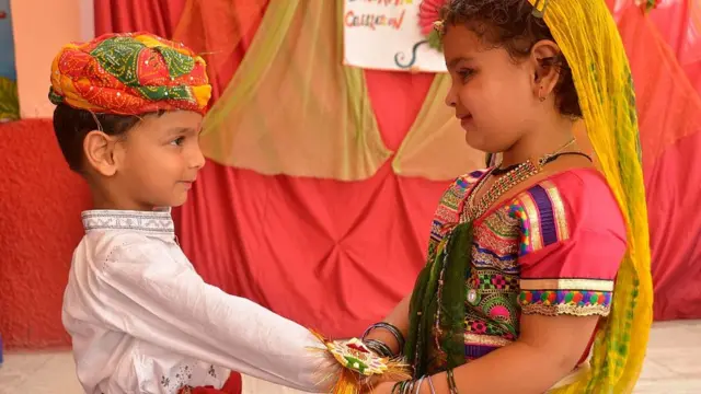 પ્રતીકાત્મક તસવીર