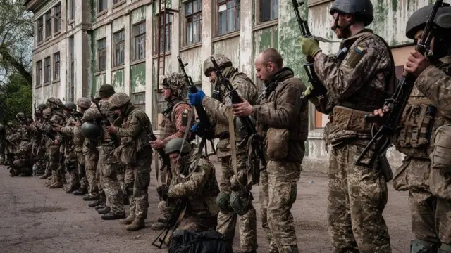 جنود أوكرانيون