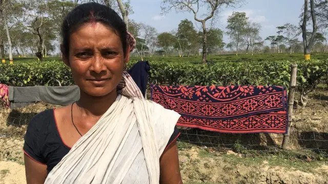 चाय बागान के मजदूर