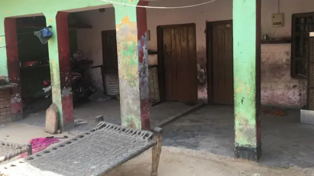 ज़ाहिद का घर