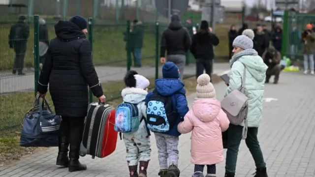 Польшада камида 2,5 миллион украин яшайди, бу аҳолининг 7 фоизи дегани.