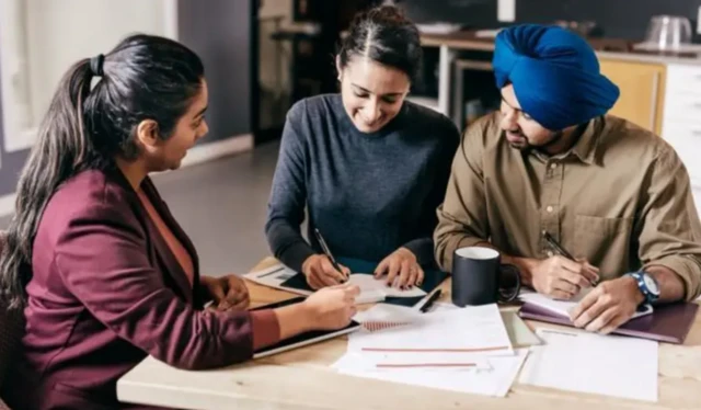 கனடாவின் முடிவால் ஆயிரக்கணக்கான பஞ்சாபி மாணவர்களின் தலைக்கு மேல் தொங்கும் கத்தி