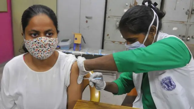 కరోనా వ్యాక్సినేషన్