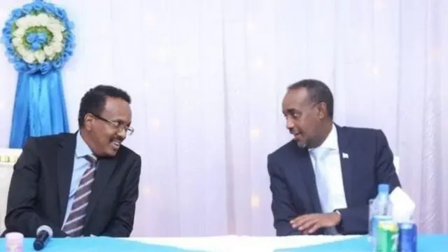 Rooble iyo Farmaajo oo dhoolla-caddeynaya inta uusan khilaafkooda soo shaac-bixin