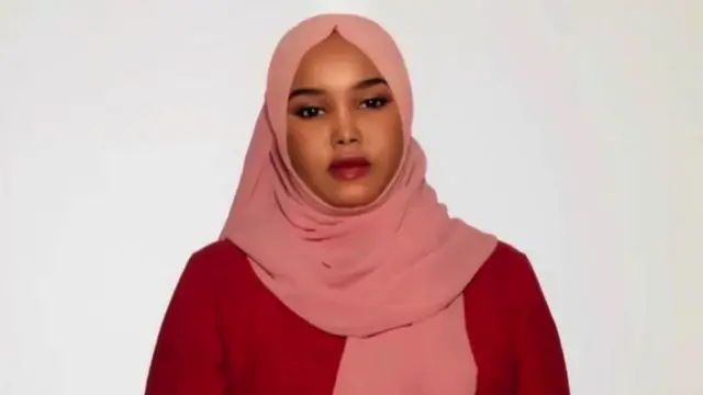 Белла узоқ вақт ҳижобда бўлган, аммо Эрондаги намойишлар ортидан уни ечишга қарор қилган.