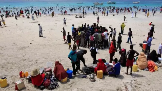 Meelaha ay Jawaahir Baarqab farta ku fiiqday waxaa ka mid ah xeebaha loo tamashle tago